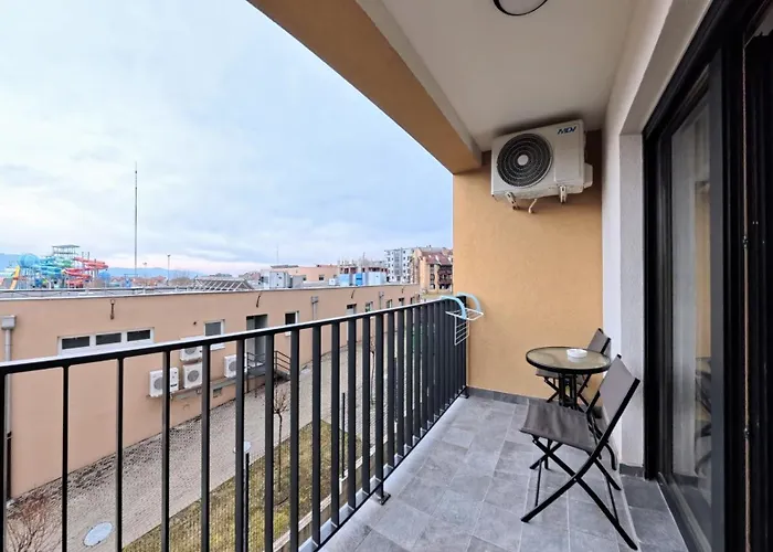 A11 & Free Parking شقة *