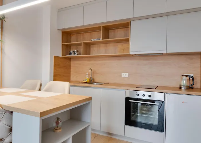 شقة A11 & Free Parking *